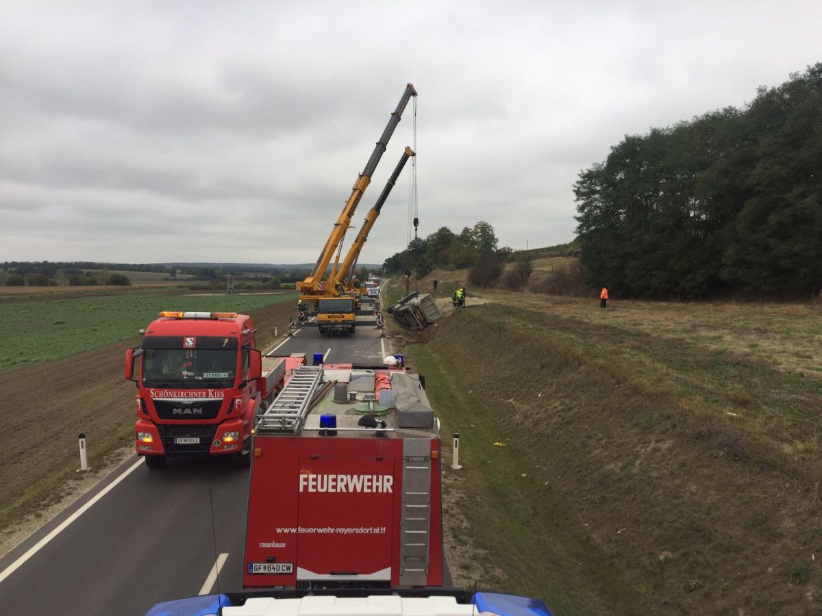 Einsatz nach LKW Unfall
