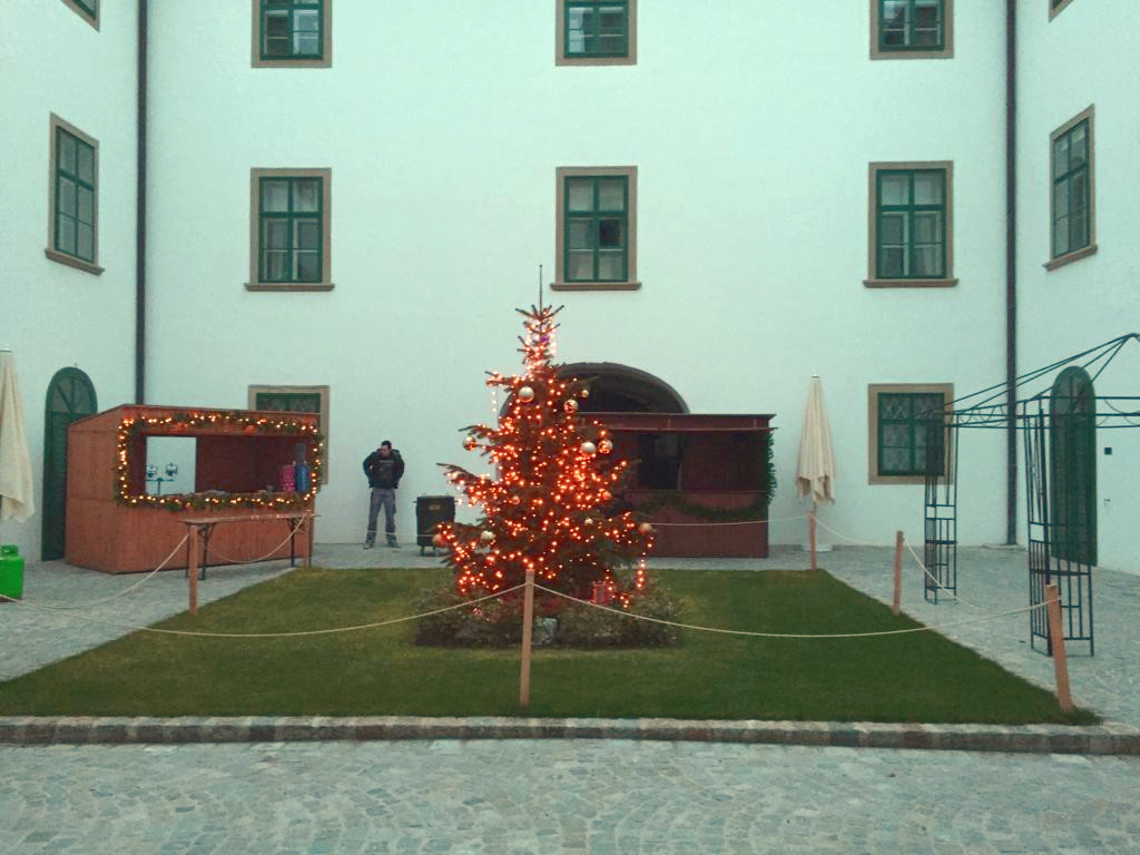 Innenhof des Schlosses Raggendorf